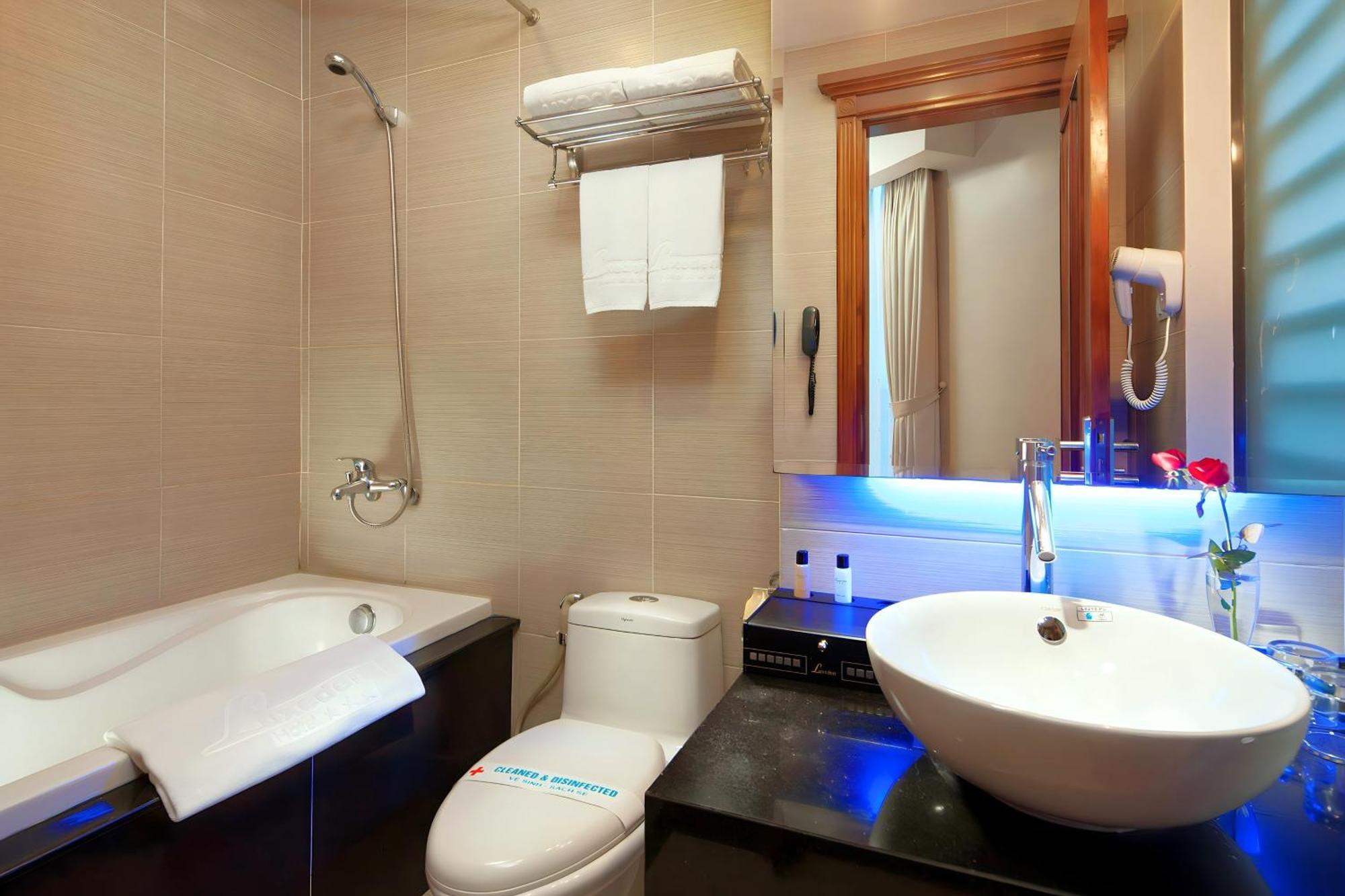 Luxeden Hotel האנוי מראה חיצוני תמונה